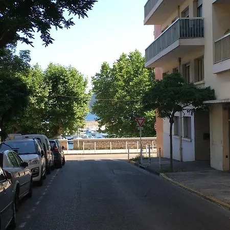 Goeland 1, Classé, Climatisé, Wifi Terrasse Ombragé De 12 M2 à 150 M De La Appartamento Tolone